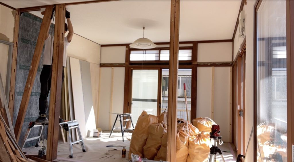 DIY:すきまの補修作業7
セルフリノベーション
セルフリフォーム