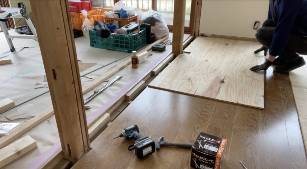 DIY:床上げ、床板作業工程2
セルフリノベーション
セルフリフォーム
空き家再生