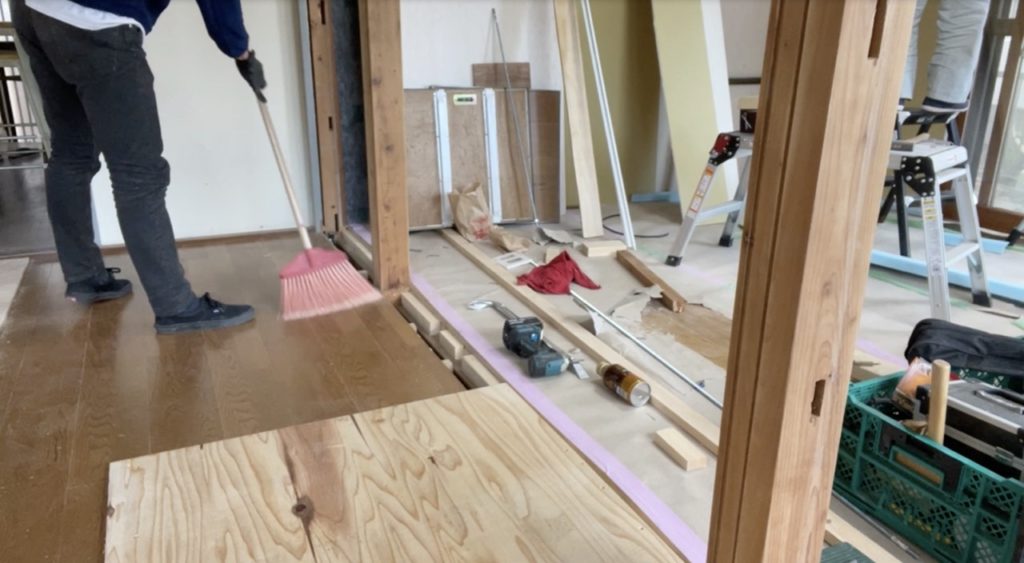 DIY:床上げ、反対の床板作業工程9
セルフリノベーション
セルフリフォーム
空き家再生