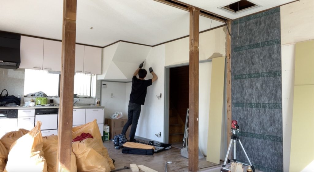 DIY：壁紙剥がし２
セルフリノベーション
セルフリフォーム
空き家再生