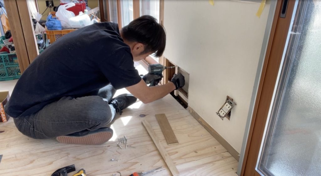 DIY：壁補修、木材で下地作り３
セルフリノベーション
セルフリフォーム
空き家再生