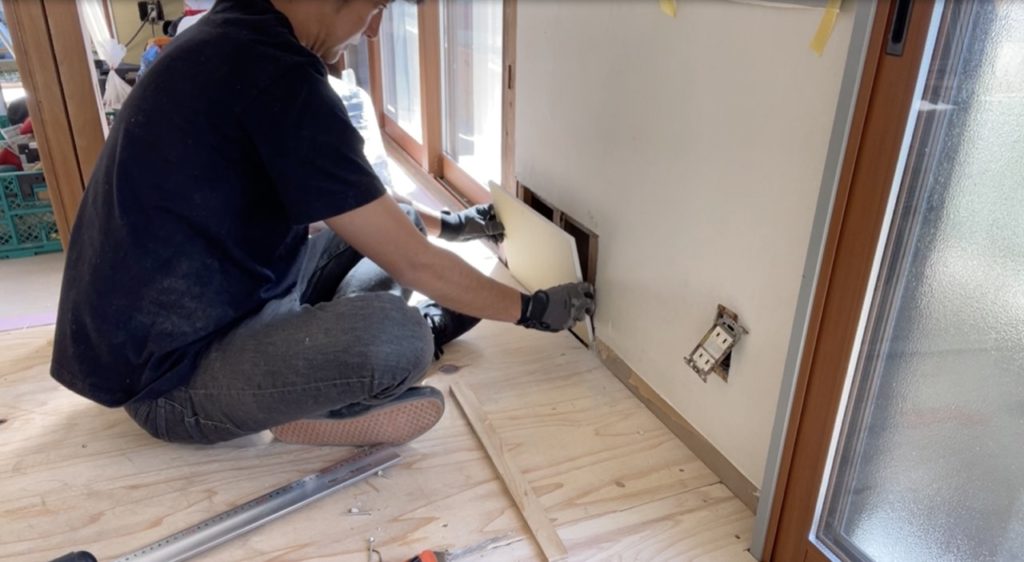 DIY：壁補修、石膏ボード貼り３
セルフリノベーション
セルフリフォーム
空き家再生