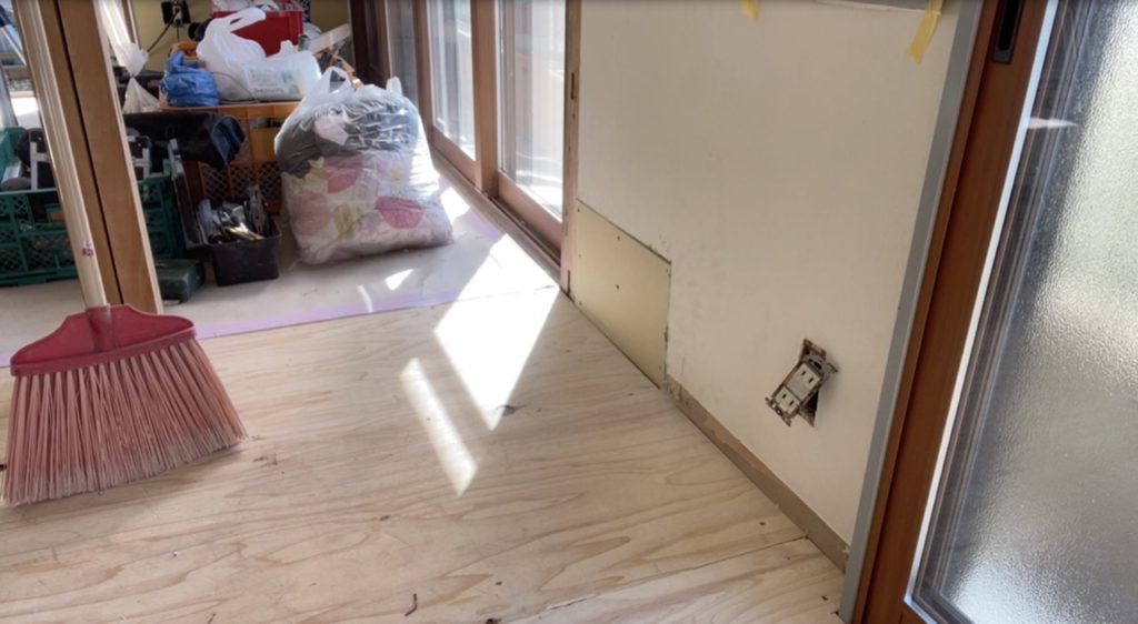 DIY：壁補修、石膏ボード貼り９
セルフリノベーション
セルフリフォーム
空き家再生