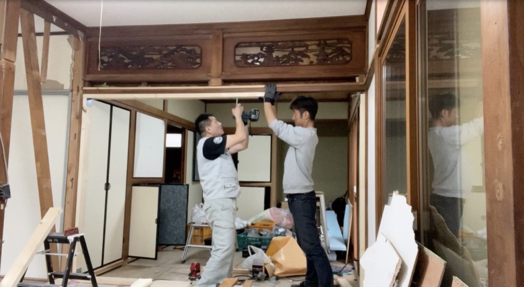 DIY：壁設置、骨組み作業６
セルフリノベーション
セルフリフォーム
空き家再生