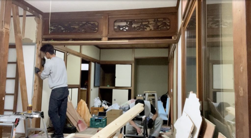 DIY：壁設置、骨組み作業３
セルフリノベーション
セルフリフォーム
空き家再生